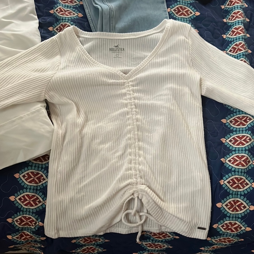long sleeve ribbed white hollister shirt